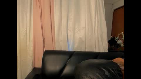 nahomy_hancook online show from 11.25.25