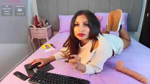 Naia online show from 09.15.25