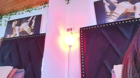 Naia x online show from 02.25.26