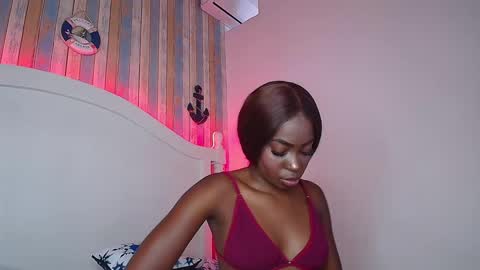 Snapshot of naiagils chatting on 03.05.25 Naia online show from 03.05.25