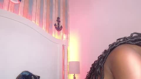 Snapshot of naiagils chatting on 11.21.25 Naia online show from 11.21.25