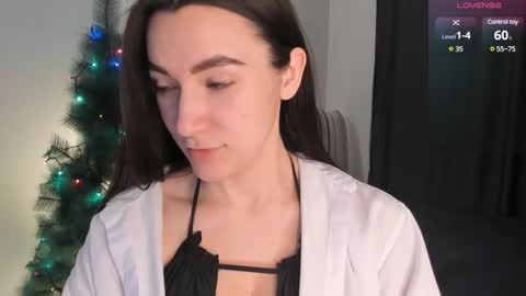 Snapshot of naiamo chatting on 01.12.25 Sonny online show from 01.12.25