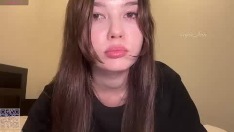 Snapshot of naive_love chatting on 07.23.26 Mia guest- Eva from DOUBLECUTIES online show from 07.23.26