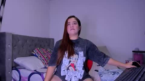 Snapshot of naive_natty1 chatting on 01.31.26 Natalia Flores online show from 01.31.26