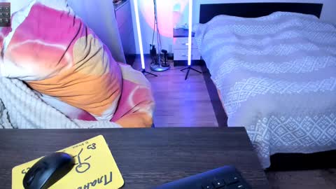 Snapshot of naked_psychologist chatting on 03.10.25 Asy no face  online show from 03.10.25