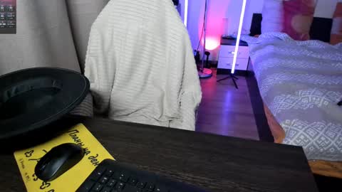 Snapshot of naked_psychologist chatting on 03.12.25 Asy no face  online show from 03.12.25