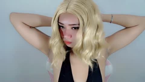 Snapshot of naked_stacey chatting on 07.17.26 Stacey online show from 07.17.26