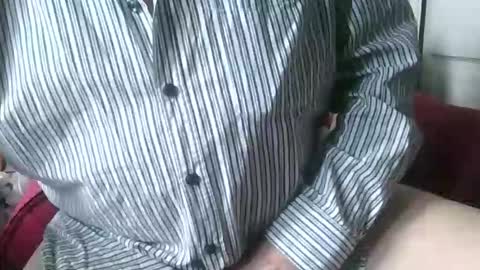 NakedOldGuy online show from 11.19.25