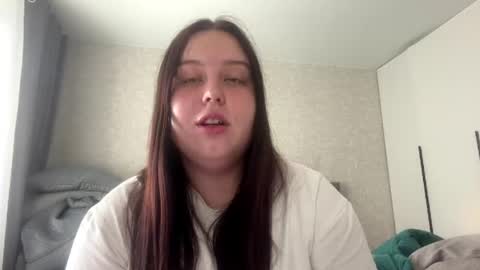 Snapshot of nakiaferandez chatting on 08.04.26 Emma online show from 08.04.26