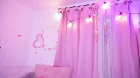 Snapshot of nalia_adams chatting on 09.18.25 Nalia Adams online show from 09.18.25