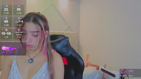 nami_sweet_ online show from 11.15.25