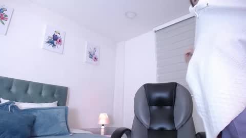 Snapshot of namisunny chatting on 03.07.25 nami online show from 03.07.25