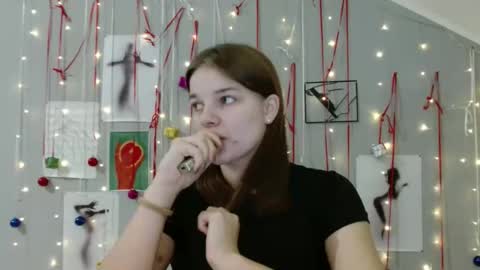 Nana online show from 11.10.25