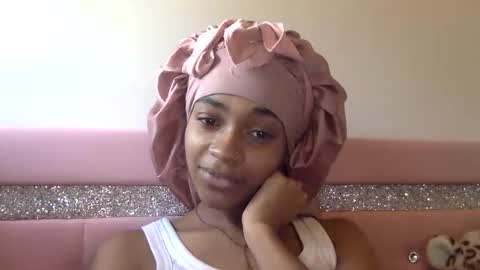 Snapshot of nanaonn chatting on 05.17.26 nanaonn online show from 05.17.26