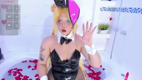 NanaOsaky online show from 02.13.25