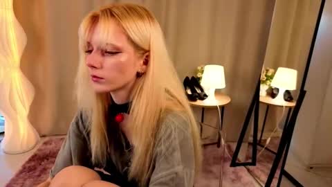 nannetteterrill online show from 02.05.26