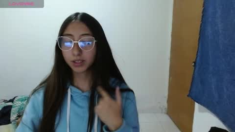 nanylux online show from 04.19.26