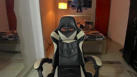 naomi_berckley online show from 02.13.25