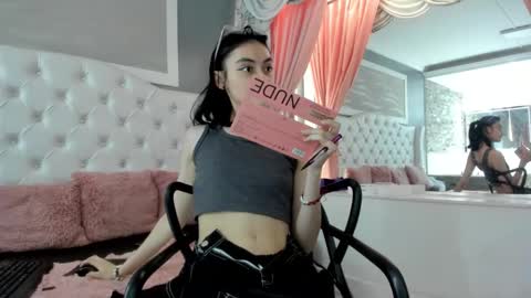 Snapshot of naomi_cooper__ chatting on 10.02.25 naomi online show from 10.02.25