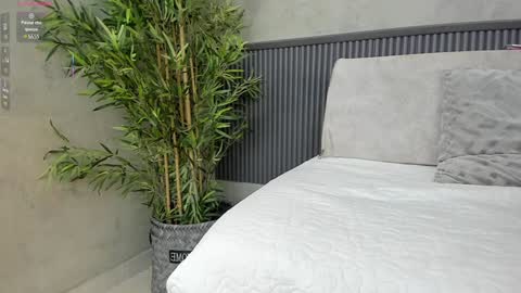 Snapshot of naomi_dasilva chatting on 01.16.25 Naomi online show from 01.16.25