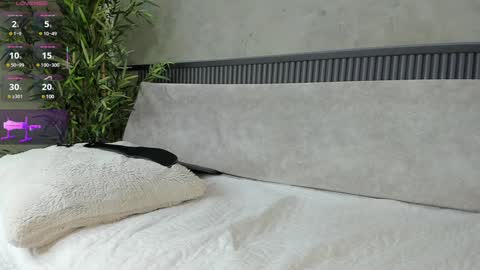 Snapshot of naomi_dasilva chatting on 02.05.25 Naomi online show from 02.05.25