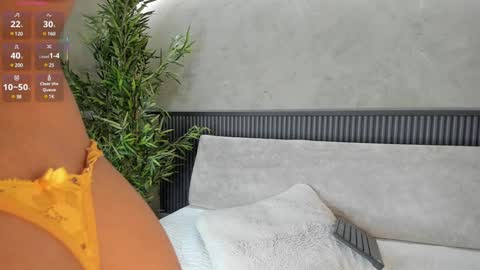 Snapshot of naomi_dasilva chatting on 02.05.25 Naomi online show from 02.05.25