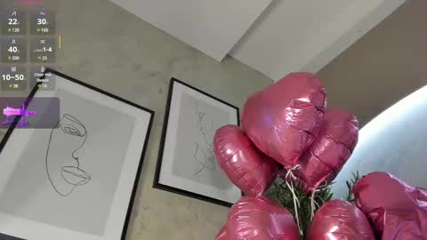 Snapshot of naomi_dasilva chatting on 02.19.25 Naomi online show from 02.19.25