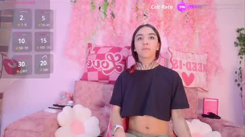 Snapshot of naomi_femme chatting on 06.04.26 naomi_femme online show from 06.04.26