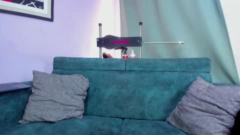 Nahomi Jones online show from 01.09.25