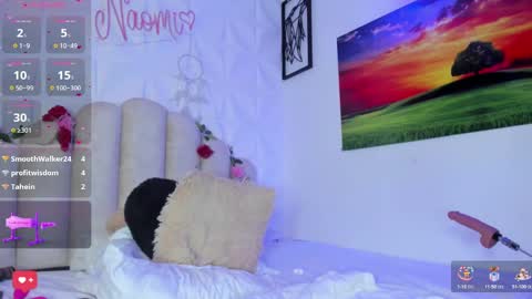 Snapshot of naomiasha_ chatting on 01.19.25 online show from 01.19.25