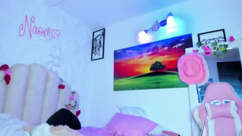 Snapshot of naomiasha_ chatting on 01.22.25 online show from 01.22.25