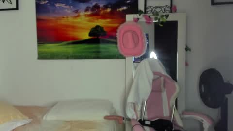 Snapshot of naomiasha_ chatting on 01.26.25 online show from 01.26.25