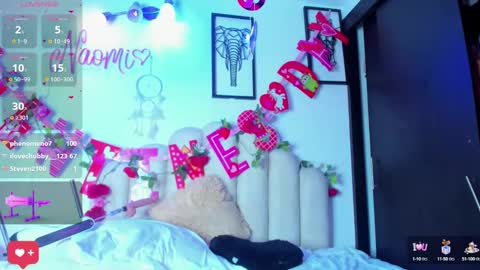 Snapshot of naomiasha_ chatting on 02.17.25 online show from 02.17.25