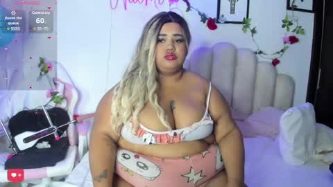 Snapshot of naomiasha_ chatting on 03.05.25 online show from 03.05.25