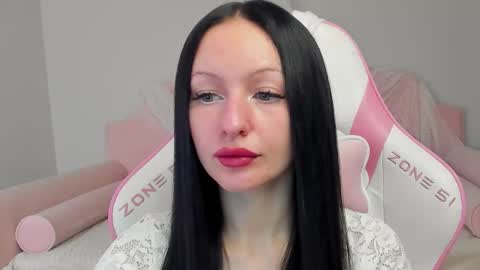 Naomi online show from 11.21.25