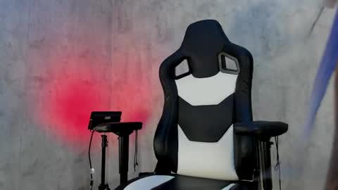Snapshot of naomibrinks1 chatting on 05.20.26 Heidy online show from 05.20.26
