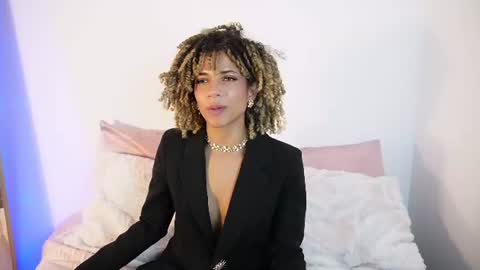 Snapshot of naomidawsonn chatting on 06.14.26 naomidawson online show from 06.14.26