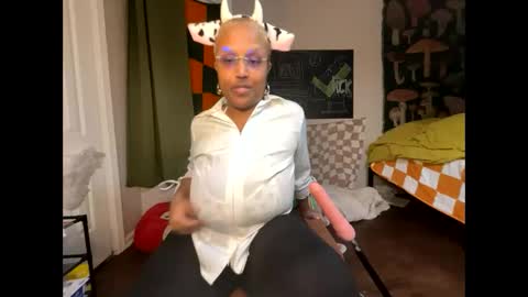 Naomigiirl6 online show from 12.15.24