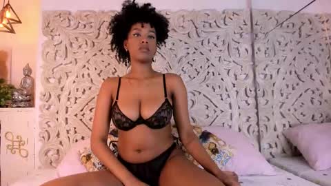 Snapshot of naomikross chatting on 02.06.26 Naomi online show from 02.06.26