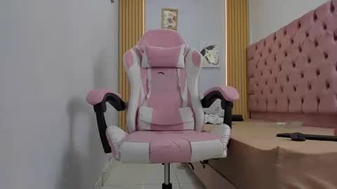 naomis_35 online show from 09.22.25