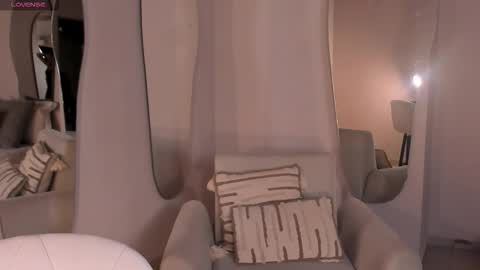 Naomi online show from 09.22.25