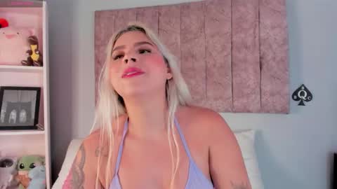 Laura  online show from 10.25.25