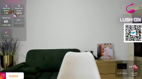 Naomi     online show from 02.18.25