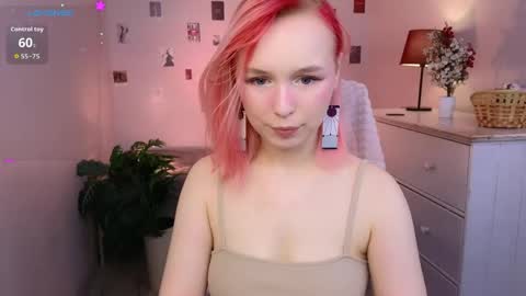 Snapshot of naomiyoru chatting on 05.05.26 Naomi online show from 05.05.26
