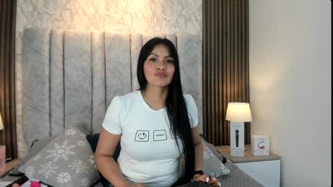 Snapshot of naomy_smithx chatting on 01.15.25 Naomy Smith online show from 01.15.25