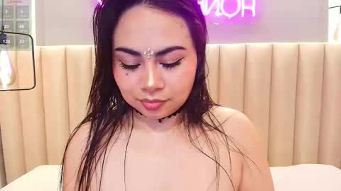 Naomy  online show from 11.09.25