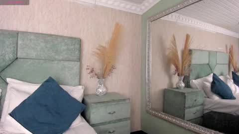 Naomy online show from 01.09.26