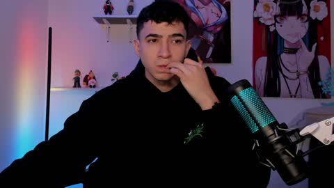 Snapshot of naranjo_seb chatting on 12.17.24 sebastian online show from 12.17.24