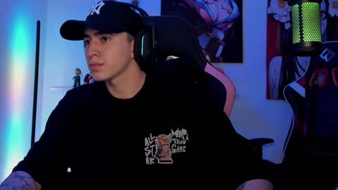 Snapshot of naranjo_seb chatting on 12.29.24 sebastian online show from 12.29.24