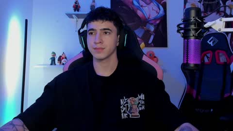 Snapshot of naranjo_seb chatting on 12.29.24 sebastian online show from 12.29.24